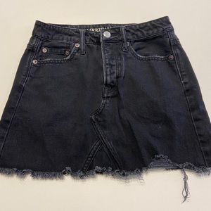 american eagle black denim skirt